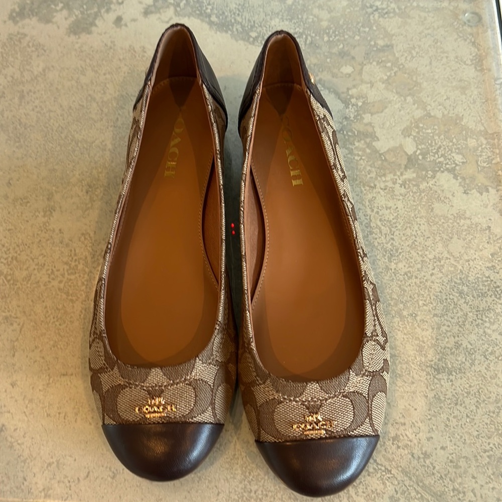 Coach flats